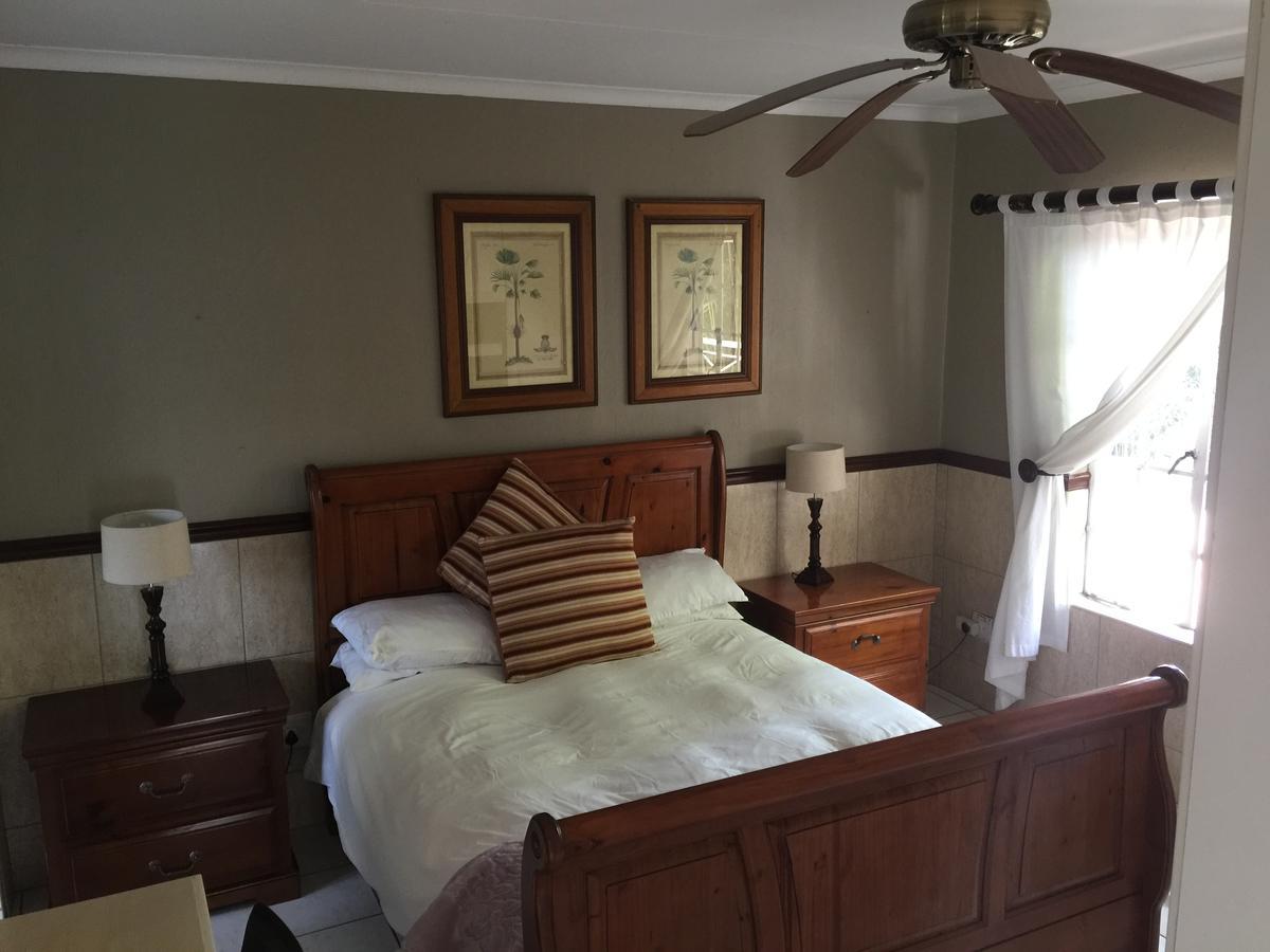 ซัมเมอร์วิว เกสต์ลอดจ์ Bed & Breakfast โจฮันเนสเบิร์ก ภายนอก รูปภาพ