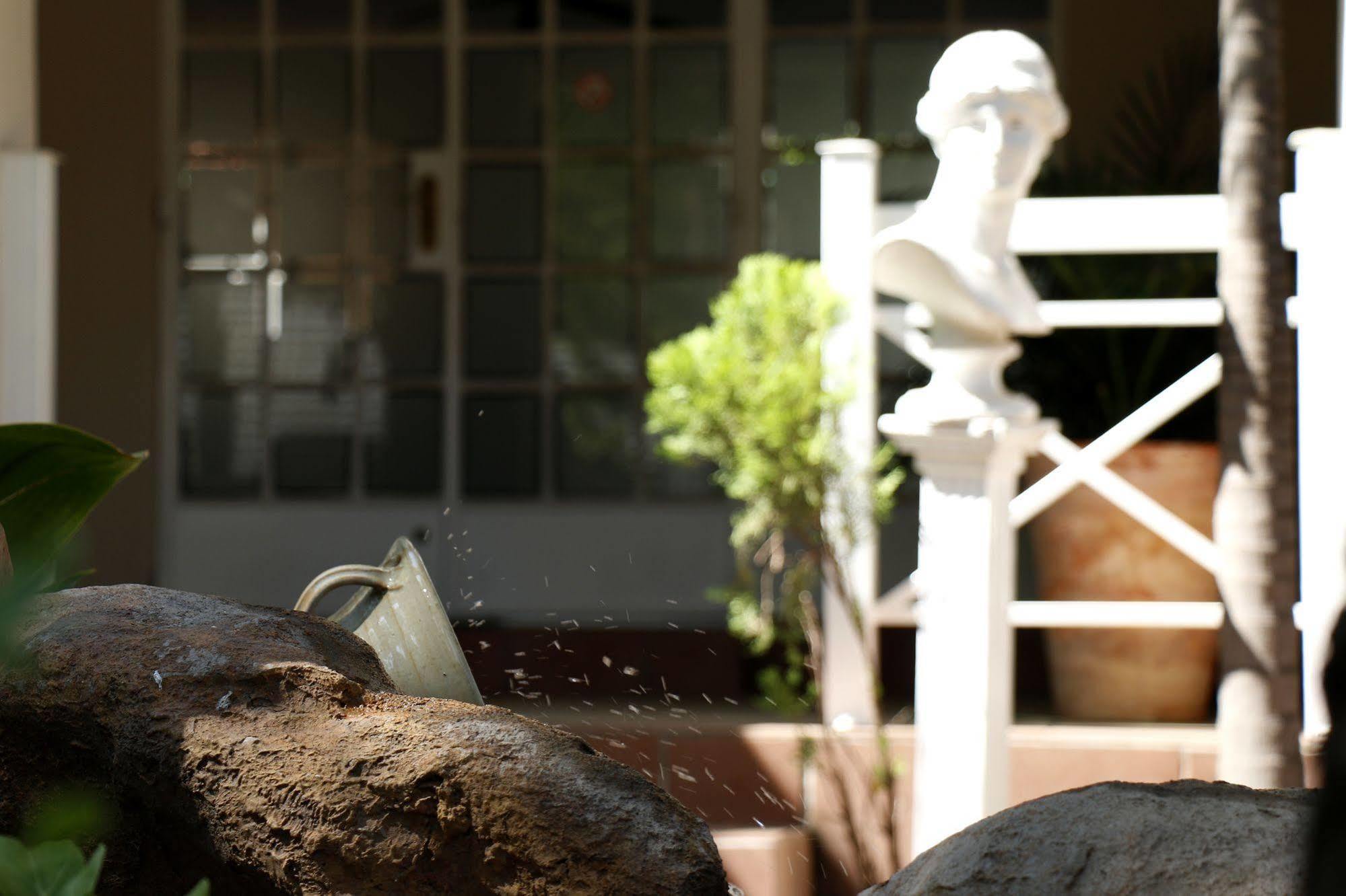 ซัมเมอร์วิว เกสต์ลอดจ์ Bed & Breakfast โจฮันเนสเบิร์ก ภายนอก รูปภาพ