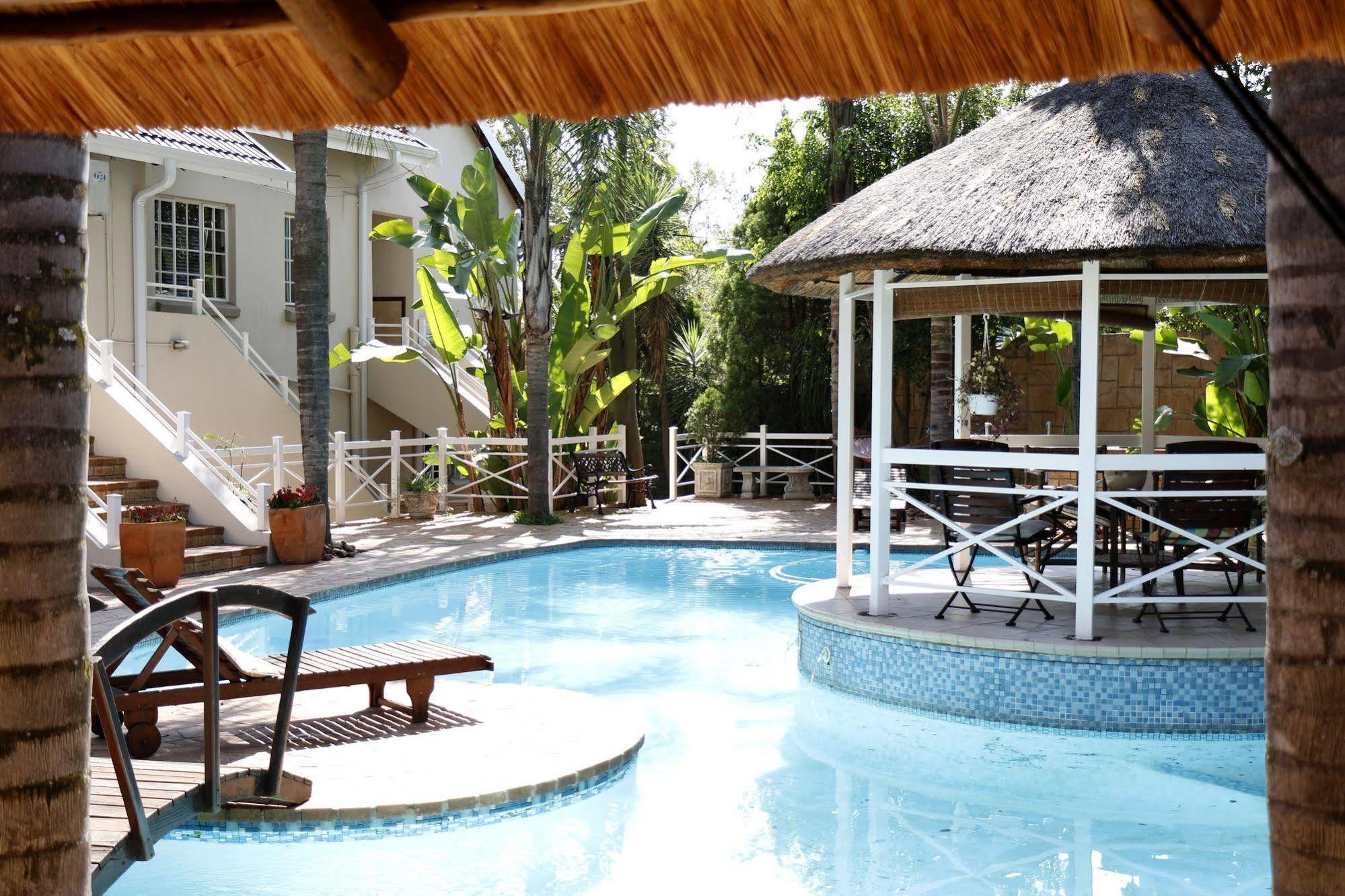 ซัมเมอร์วิว เกสต์ลอดจ์ Bed & Breakfast โจฮันเนสเบิร์ก ภายนอก รูปภาพ