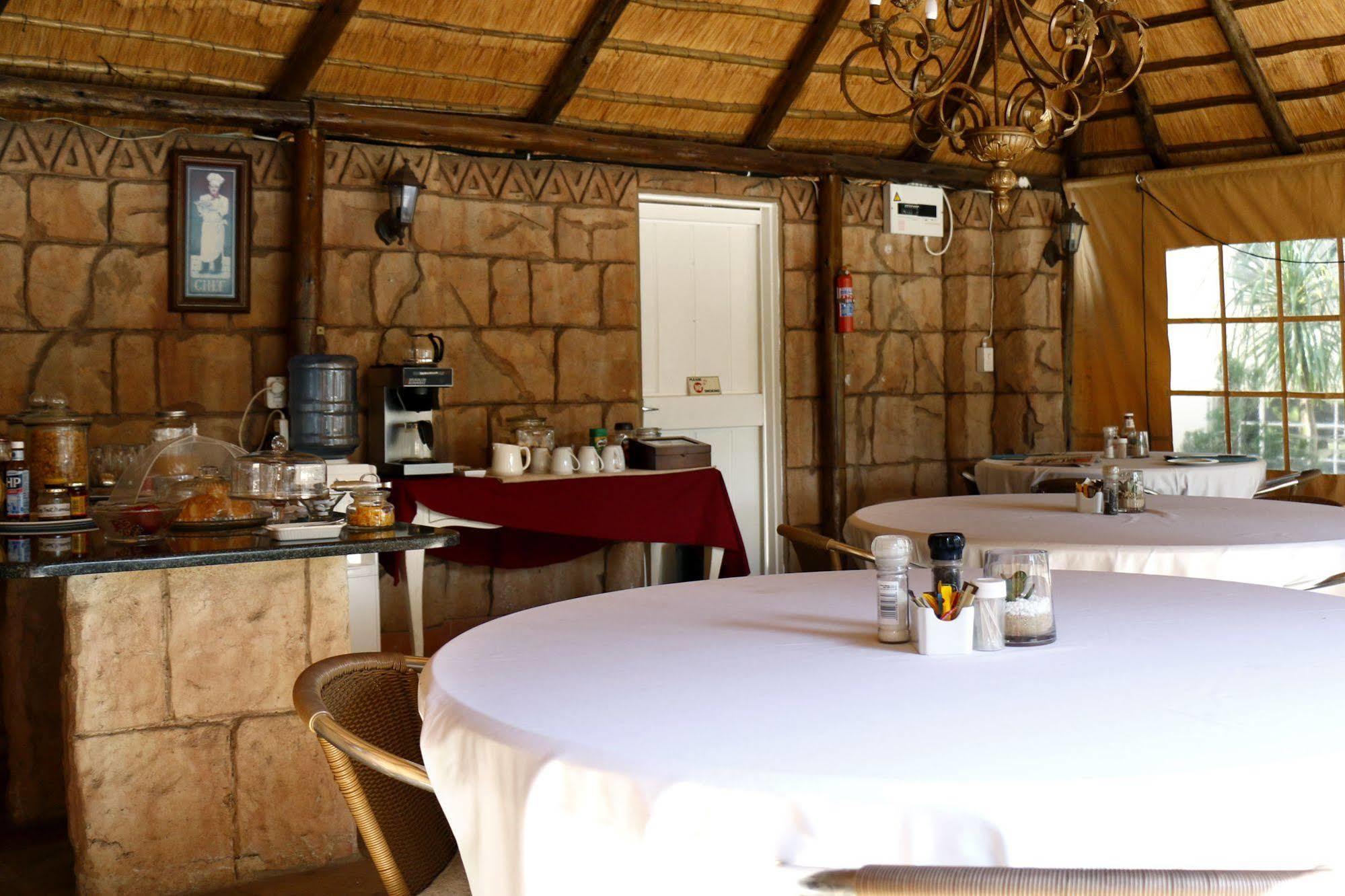 ซัมเมอร์วิว เกสต์ลอดจ์ Bed & Breakfast โจฮันเนสเบิร์ก ภายนอก รูปภาพ